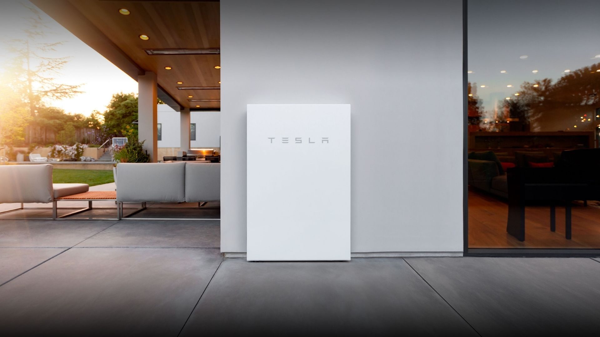 Casa di design con accumulatore Tesla Powerwall